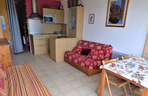Les Angles Apartment | Large studio cabin, ski slopes, 5 people, parking, WIFI