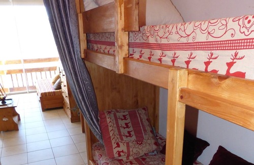 Les Angles Apartment | Large studio cabin, ski slopes, 5 people, parking, WIFI