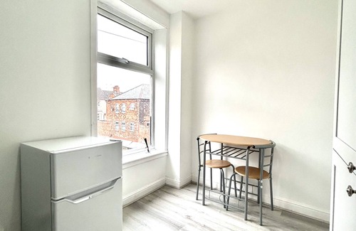 Cleethorpes Apartment | Large Studio Flat Near Beach Cleethorpes