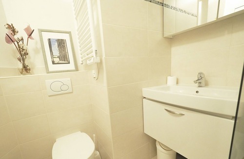 Juan-les-Pins Apartment | Large studio in Juan les Pins 3 ***