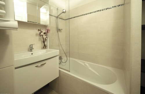 Juan-les-Pins Apartment | Large studio in Juan les Pins 3 ***