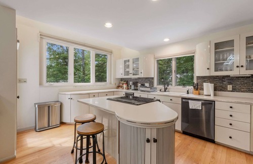 South Down Shores House | Large Stunning Home with Hot Tub, Sauna, perfect for families and year round vacations in Laconia.