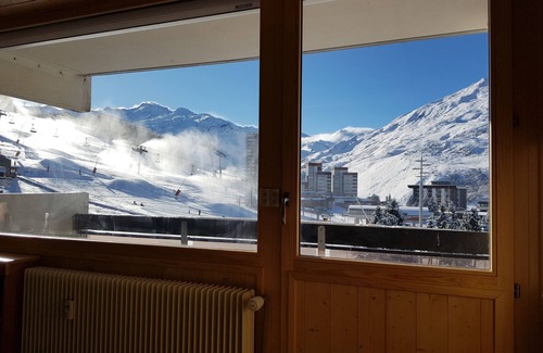 Les Menuires Apartment | LARGE T3 50 sqm Croisette SOUTH full sunny ski at the foot; label 3 flakes OR