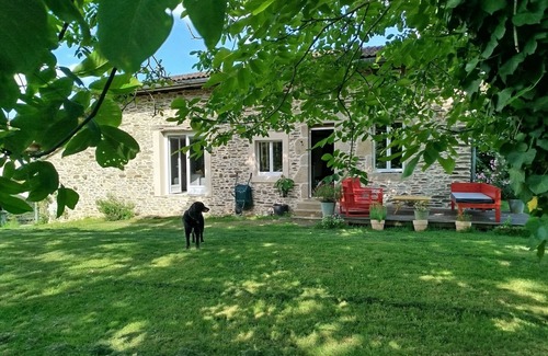 Chaillac-sur-Vienne House | Large, tastefully renovated country house with shady garden