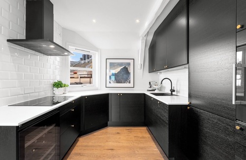 Frogner Apartment | Large top-floor apartment with rooftop terrace