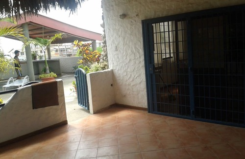 Salinas House | Large traditional Ecuadorian house with lovely Bay Ocean View