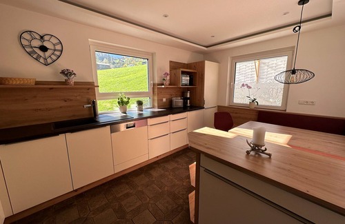 Finkenberg Apartment | Large vacation apartment with 4 bedrooms and balcony for 8 people!