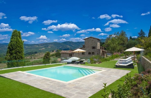 Panzano in Chianti Villa | Large Villa near Panzano Tuscany