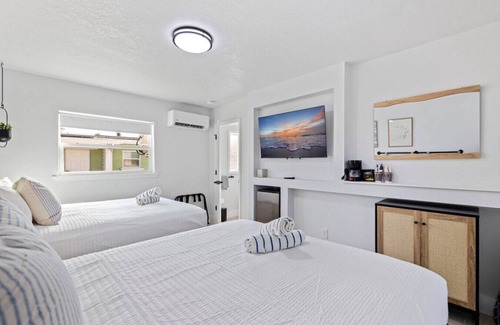 Capri Isle Hotel | Las Olas of Treasure Island #8