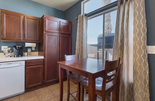 Black Mountain House | Las Vegas Retreat with RV/Boat Parking