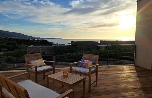 Marine de Davia House | Last Minute💫 Superb New Villa 2025 Sea view, swimming pool, beaches on foot