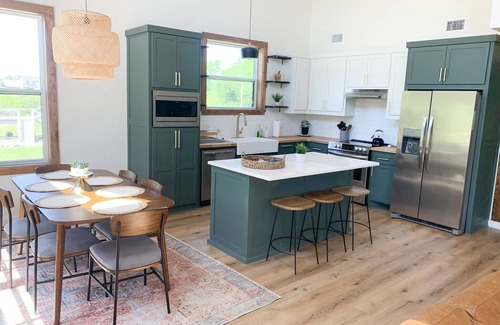 Glenwood Cabin | Last of My Kind—NEW modern cabin on the Caddo River and 30 min from Camp Ozark!