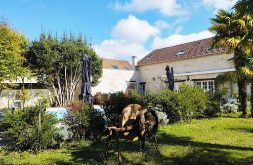 La Chapelle la Reine House | Latelier Avec Jardin, Piscine, Jacuzzi !