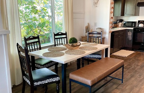 Logan Heights House | Latin Charm and Local Comfort -NEW- 5 minutes to Downtown! Near MTS