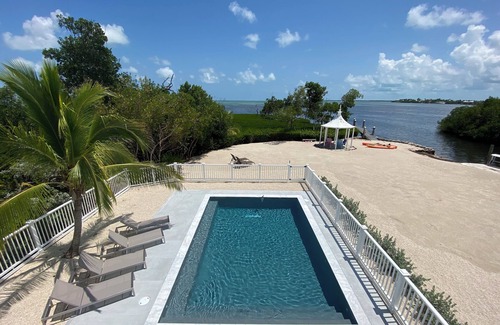 Cudjoe Key House | Latitudes - Ocean front with salt water pool.
