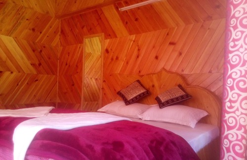 Banjar House | Lato The Huts River Touch Guesthouse