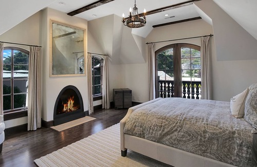 Carmel Highlands House | LAuberge costal cove Doris Day suite