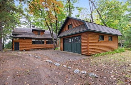 Lac du Flambeau House | Laughing Loon Lodge