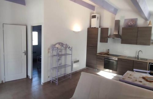 Quissac House | - Lavender Cottage -