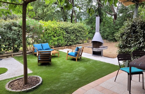 Quissac House | - Lavender Cottage -