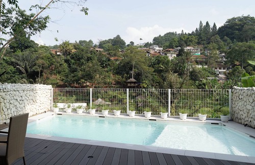 Bandung Villa | Lavender Rooftop 3BR Villa with a Heated Private Pool