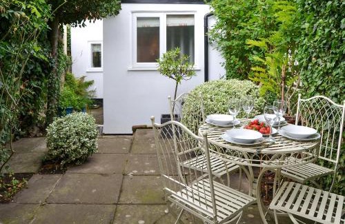 Lavenham House | Lavenham Red Brick Cottage