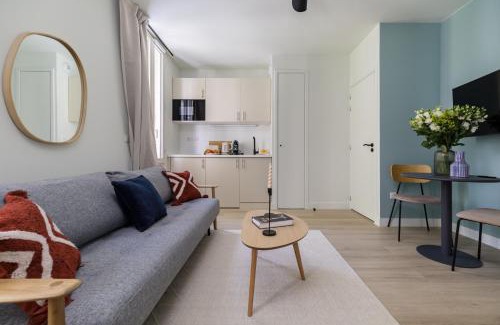 Epinettes Apartment | LaVie Maison 17th district