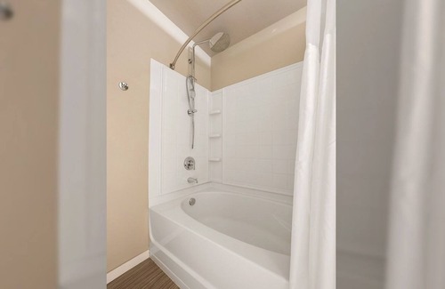 Old West Side Condo | Lavish 2 Bedroom Condo with Unmatched Amenities 427