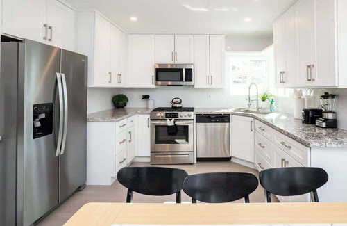 North Las Vegas House | Lavish 6BR w/Pool, Arcade, Pool table & Pingpong!