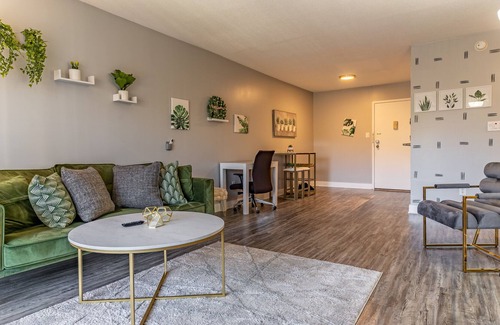 Crabtree Apartment | Lavish One Bedroom Oasis | Balcony Views | Pets Welcome!