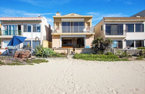 Playa Del Rey House | LAX Beachhouse - Luxury On The Sand and near LAX