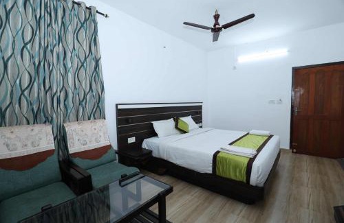 Devikolam Hotel | Lazo Golden Valley Resort , Munnar
