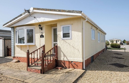 Padstow Cottage | LAZY DAYS, family friendly, with a garden in St Merryn