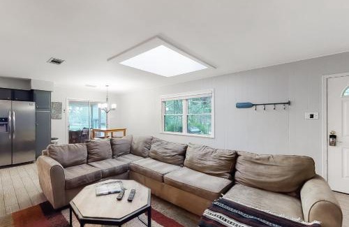Kingsland House | Lazy Days