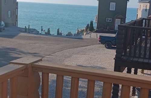Ashtabula Cabin | Lazy Dayz Cabin, 3 bedrooms, 2 baths with views of Lake Erie.