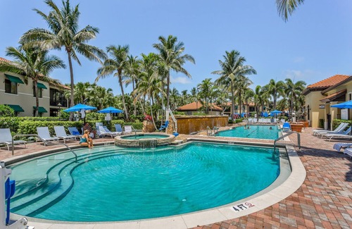 Naples Cottage | Lazy River, 4 Pools, 5th Ave Resort, Your Personal Oasis, Walk to 5th Ave shops