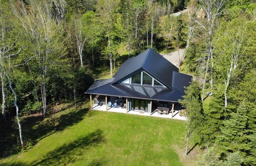 Marston Ski Chalet | Le Bōrivage - Accès direct au lac, Spa et accepte Chien