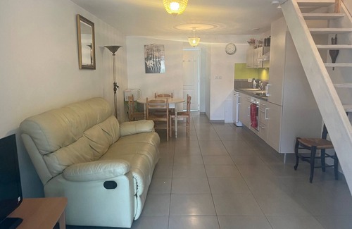 Le Barcares Villa | Le Barcarès - Charming 2BR Villa with Parking, Near Beach and Port