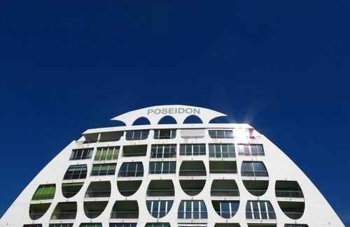 La Grande-Motte Apartment | Le birdy, terrace, wifi, air conditioning, bicycles