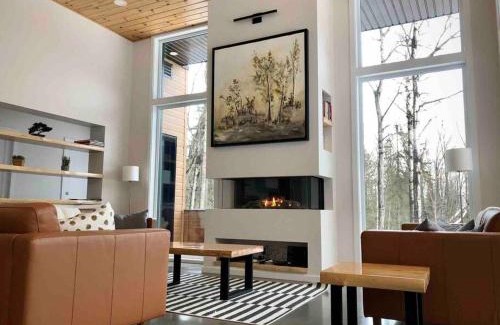 Petite-Riviere-Saint-Francois House | Le Vaillant du Massif