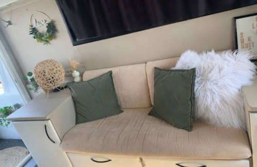 Port Boat Rental | Le Carpe Diem Year-round heated boat Close to beach and shops