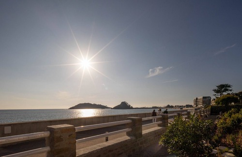Trebeurden Apartment | Le castel T2 · T2 Luxury Apartment with Sea View a