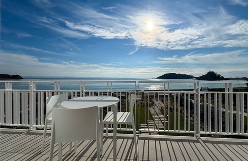 Trebeurden Apartment | Le castel T2 · T2 Luxury Apartment with Sea View a