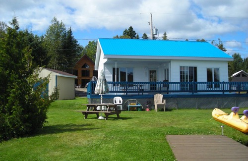 Saint-Tite-des-Caps Ski Chalet | LE CHALET RELAX DU LAC ST-TITE