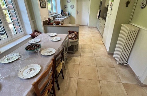 Parly House | Le Chesnoy magnificent house for 20 people private swimming pool, tennis court