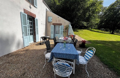 Parly House | Le Chesnoy magnificent house for 20 people private swimming pool, tennis court