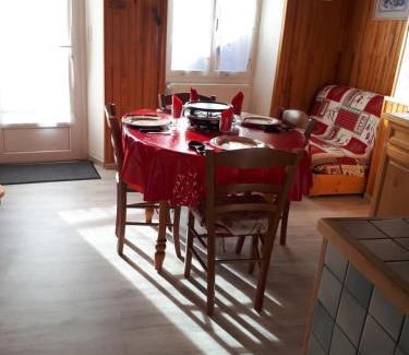 Vars Apartment | le clavette