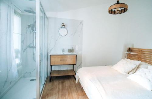 Saint-Michel-l'Observatoire House | Le constantinou