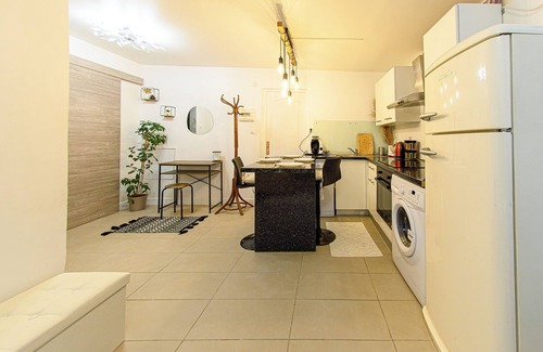 Orly Apartment | Le Cocon- Netflix - 9 min from the airport - Bright