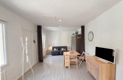 Le Plateau House | Le cocon, studio de 30m2 avec jardin et parking privatifs près de paris et Disney